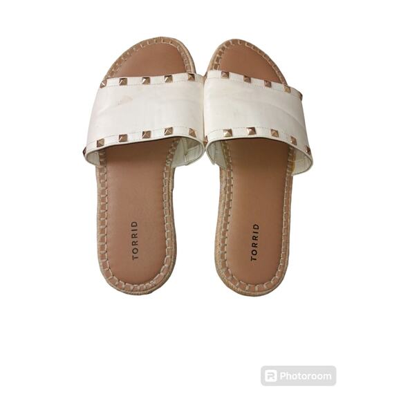 torrid Shoes - Torrid Womens Shoes White Gold 10WW Extra Wide Espadrille Studded Sandals Slides